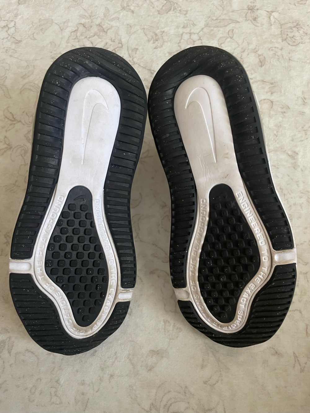 Nike Kids Air Max 270 GO Sneakers - White/Black - Picture 10 of 10